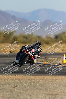 media/Dec-09-2023-SoCal Trackdays (Sat) [[76a8ac2686]]/Turn 15 Set 1 (230pm)/